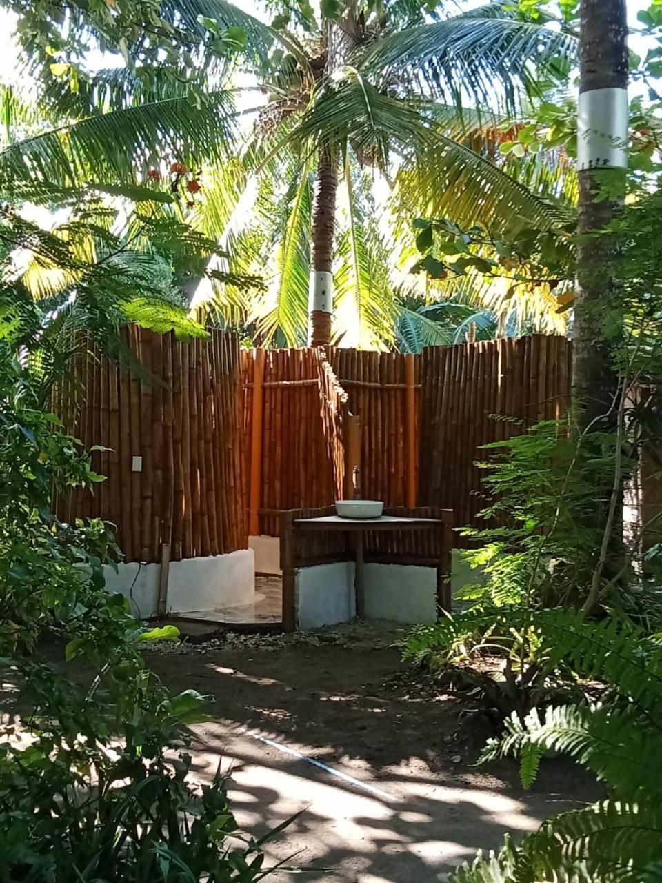 Georgia'S Neverland Hostel Malapascua Extérieur photo