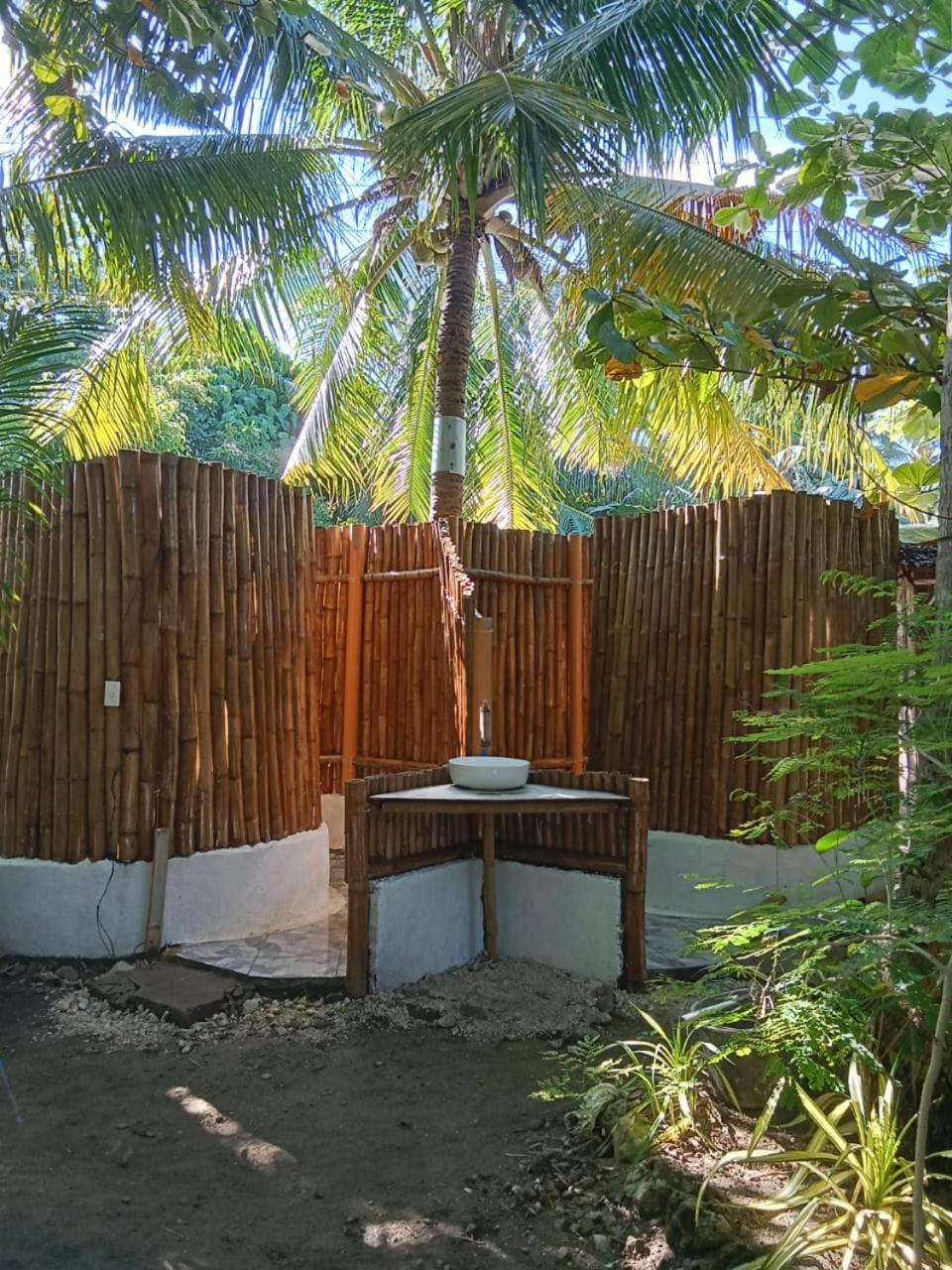 Georgia'S Neverland Hostel Malapascua Extérieur photo